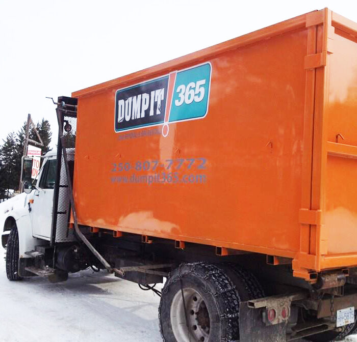 Kelowna Bin Rentals – Advantages of a Dumpster Bin Rental Dump-It-365-Kelowna-Truck1